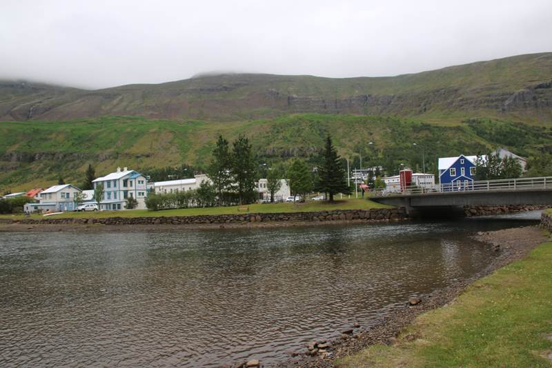 Starfsmenn sem sóttu LungA á Seyðisfirði fari í skimun vegna COVID-19