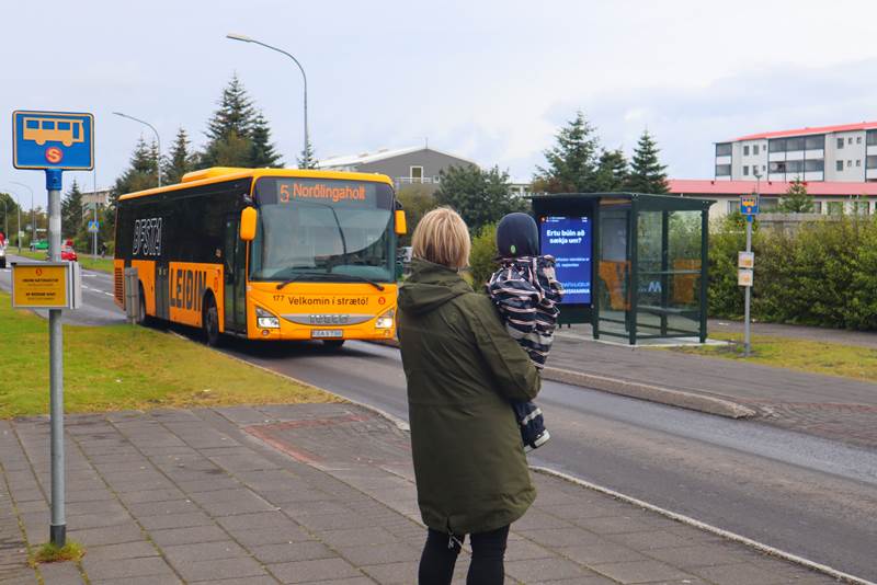 Að velja aðrar leiðir en bílinn í og úr vinnu (myndskeið)